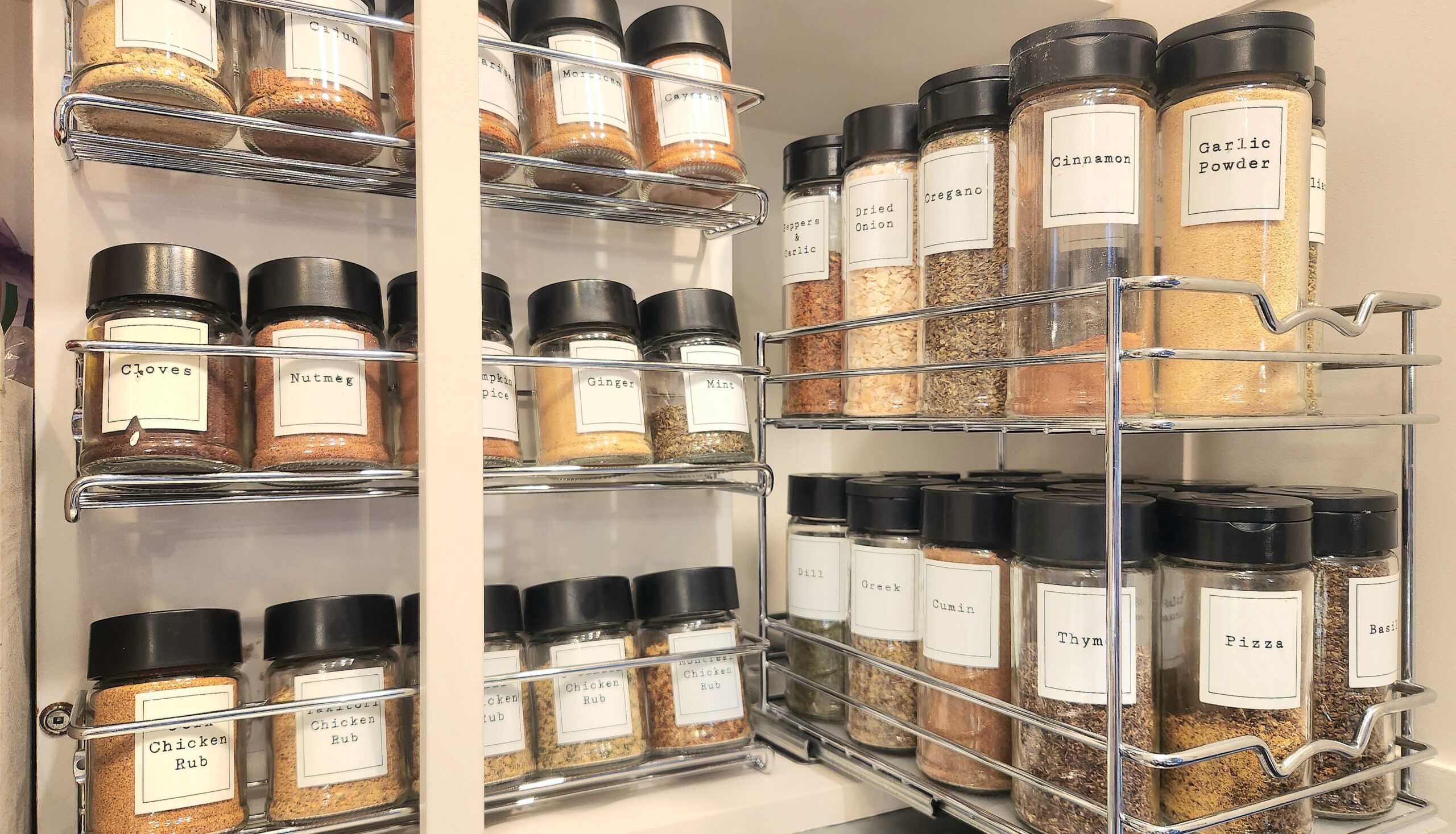 Spice Storage Solutions – Free Spice jar label printable!